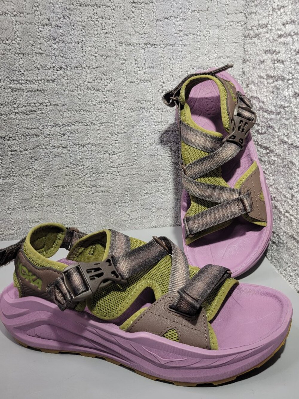 Hoka One One Infini Hike TC Women's Size US 6.5B Walnut / Plum Jam Sandals